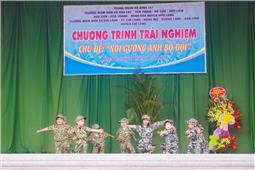 Trung đoàn 141 tổ chức hoạt động ngoại khóa “Noi gương anh bộ đội”